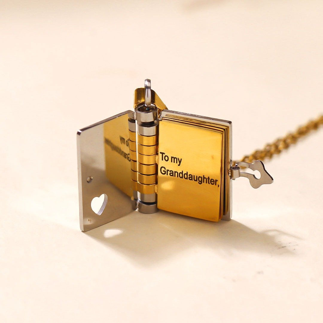Könyv medál nyaklánc | BOOK PENDANT NECKLACE