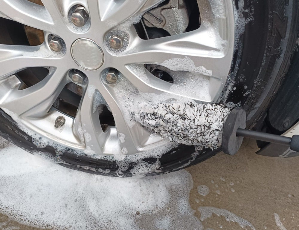 V alakú keréktárcsa tisztítókefe | WHEELBRUSH