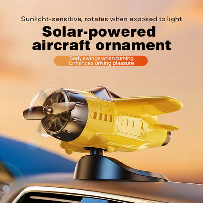 🛩️✨ Napenergiával hajtott repülőgép alakú autófüggő