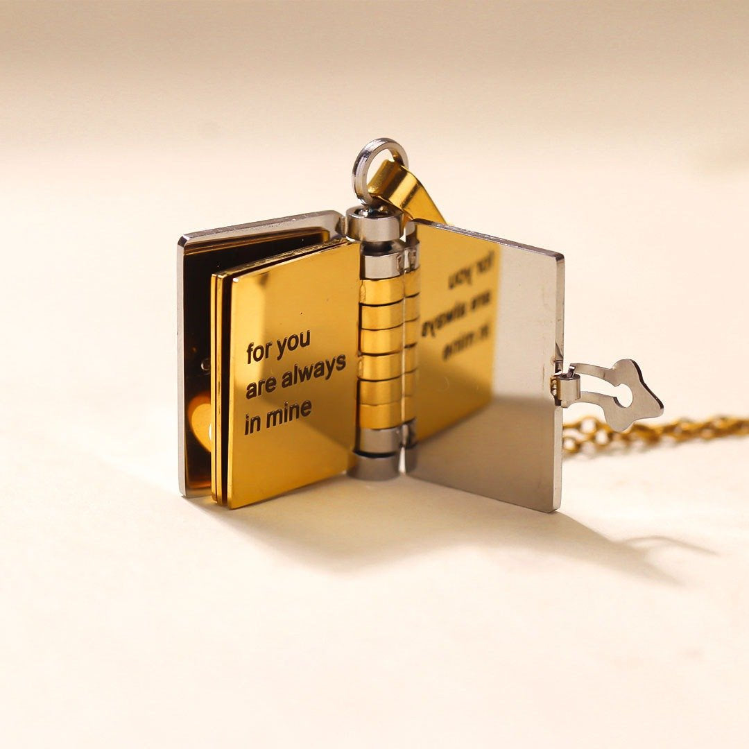 Könyv medál nyaklánc | BOOK PENDANT NECKLACE
