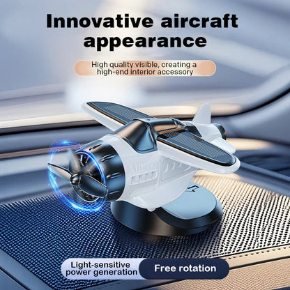 🛩️✨ Napenergiával hajtott repülőgép alakú autófüggő