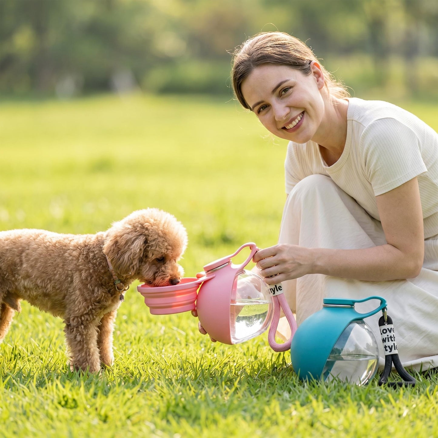 🐕💧 285 ml-es, kutyaszíjra rögzíthető itató – egy gombnyomással adagolható víz, könnyű és hordozható, elengedhetetlen kutyasétáltatáshoz, túrázáshoz és utazáshoz