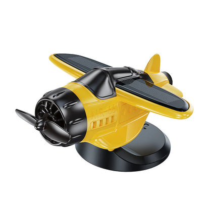 🛩️✨ Napenergiával hajtott repülőgép alakú autófüggő